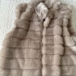 Vest Faux Fir Luxury Vest Silver Color, L Talbots